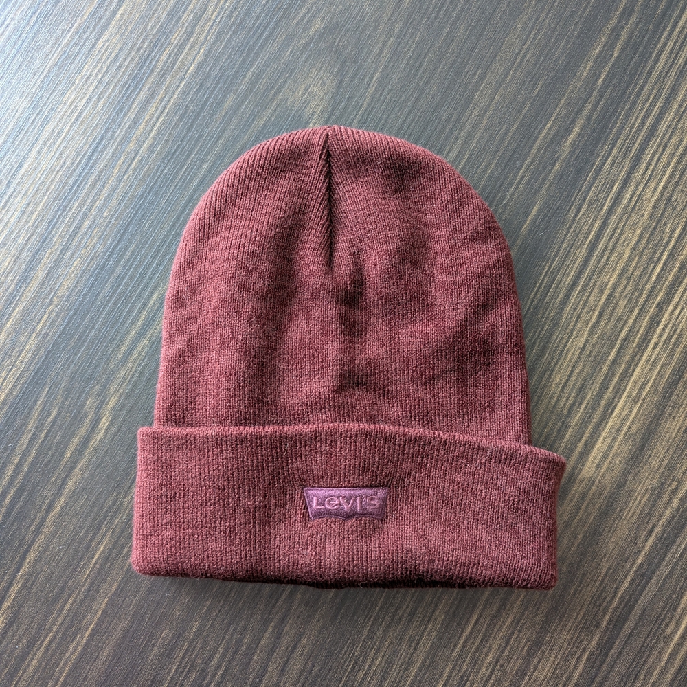 Levi's Burgundy Beanie